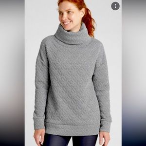 GAP  FIT funnel neck grey jacquard quilted pullover, Medium